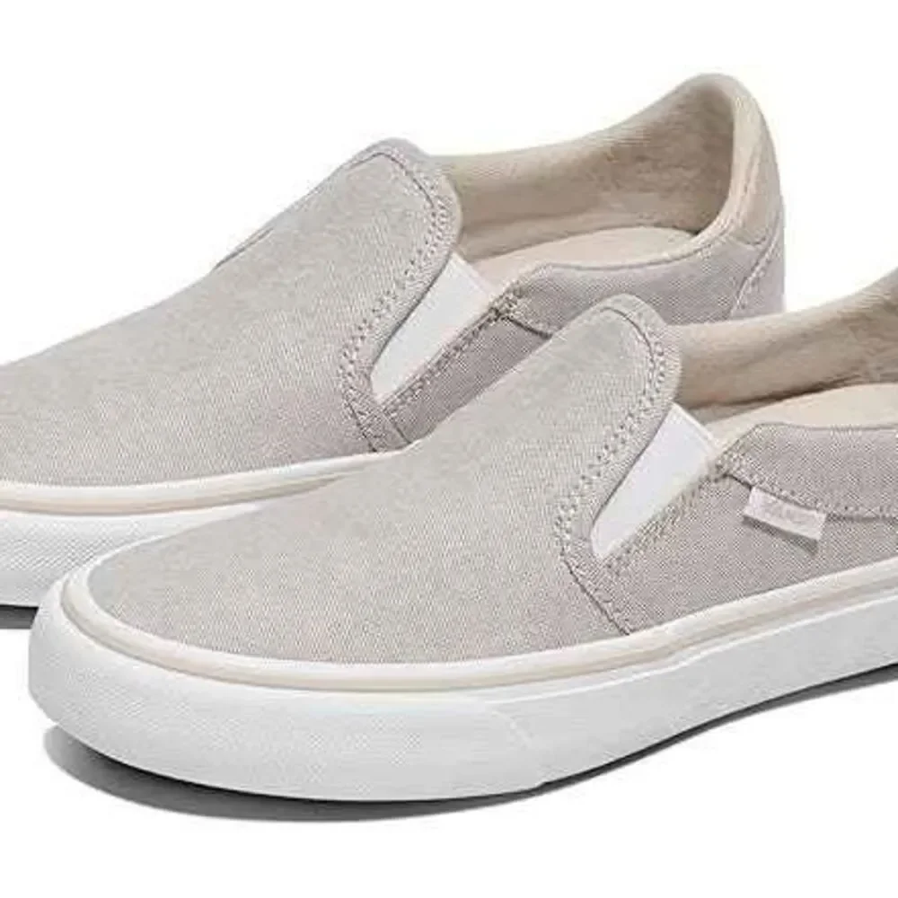 New in box women's Asher Deluxe vans size 6.5